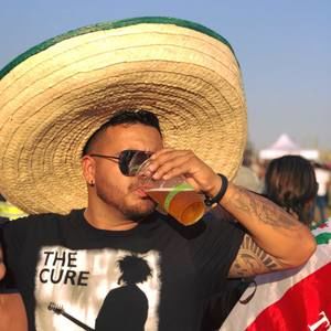 Meet your Posher, Dani v.